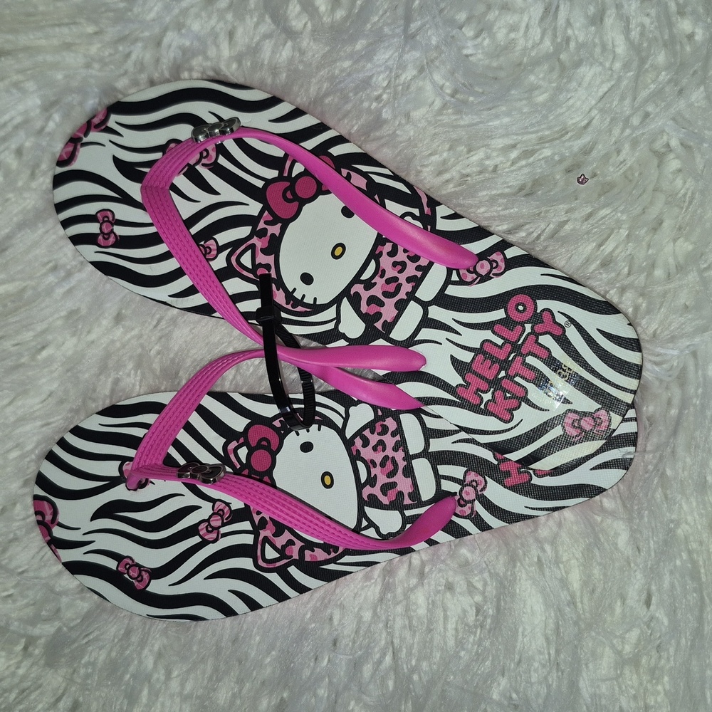 New! Hello Kitty Sanrio Animal Print Flip Flops